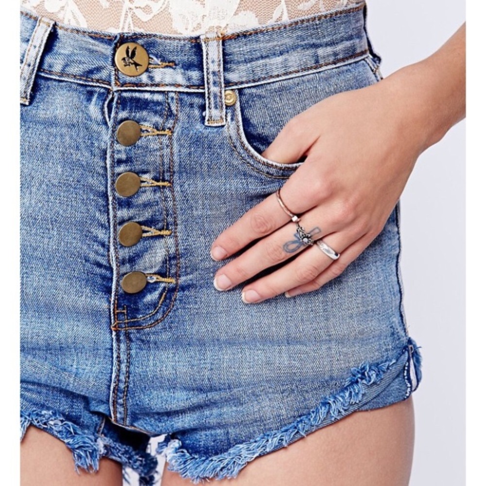 One Teaspoon High Rise Harlets Buttonfly cut off shorts 25 - Picture 4 of 11
